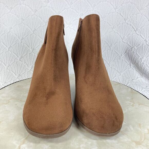 SODA Ankle Boots Womens Size 10 Brown V Cut Shaft Almond Toe Slip On Wedge Shoes - Picture 3 of 12